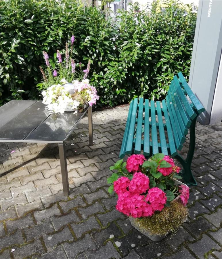 Hirmer Apartment *